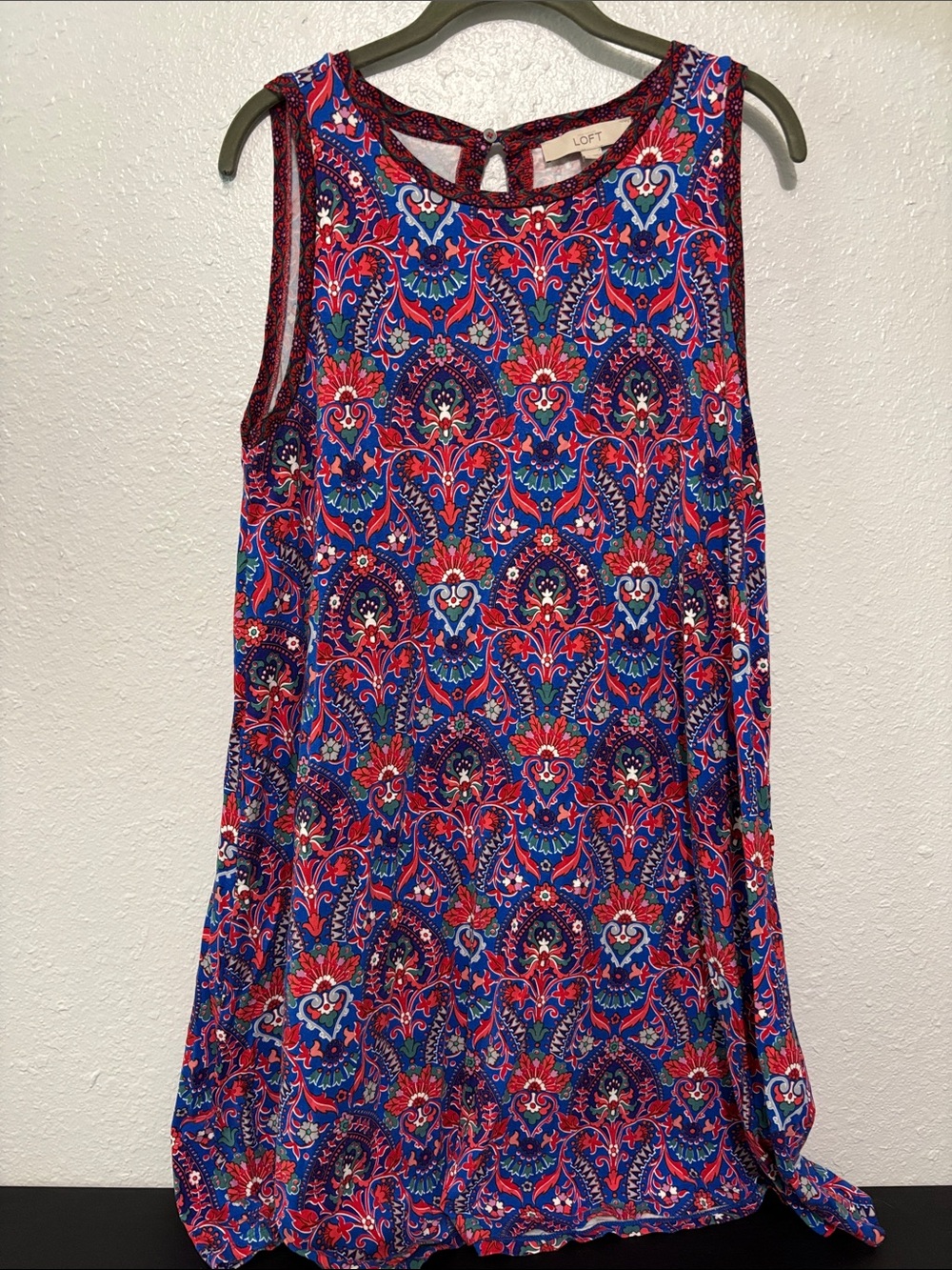 LOFT Sleeveless Paisley Shift Dress in Blue, Red & Green